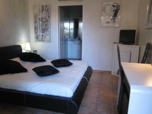 Bed & Breakfast Chambres D'h�tes "bastide De La Brague"