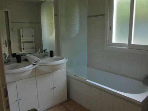 Bed & Breakfast Chambres D'h�tes "bastide De La Brague"