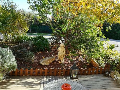 Bed & Breakfast Chambres D'h�tes "bastide De La Brague"