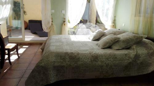 Bed & Breakfast Chambres D'h�tes "bastide De La Brague"