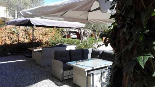 Bed & Breakfast Chambres D'h�tes "bastide De La Brague"