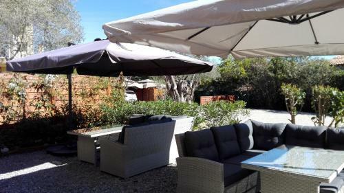 Bed & Breakfast Chambres D'h�tes "bastide De La Brague"