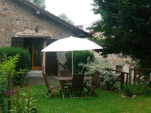 Hostal Gite Et Chambres D'h�tes D'antardieu