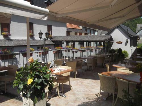 Hotel Logis Auberge De L'isard