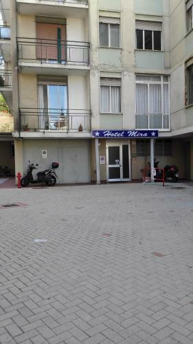 Hotel Mira