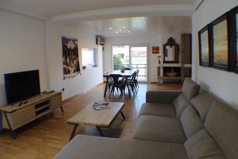 Agi Riu Segre Villa