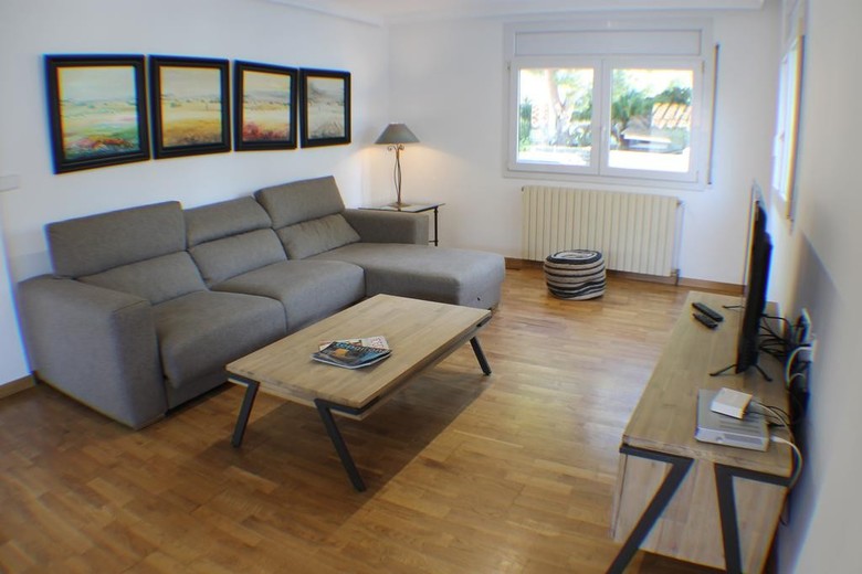 Agi Riu Segre Villa