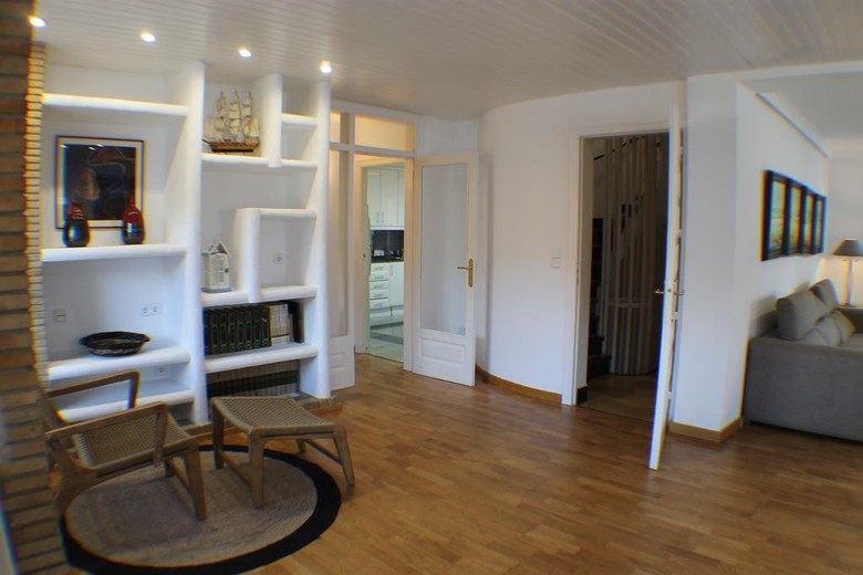 Agi Riu Segre Villa