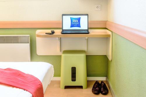 Hotel Ibis Budget Petite For�t