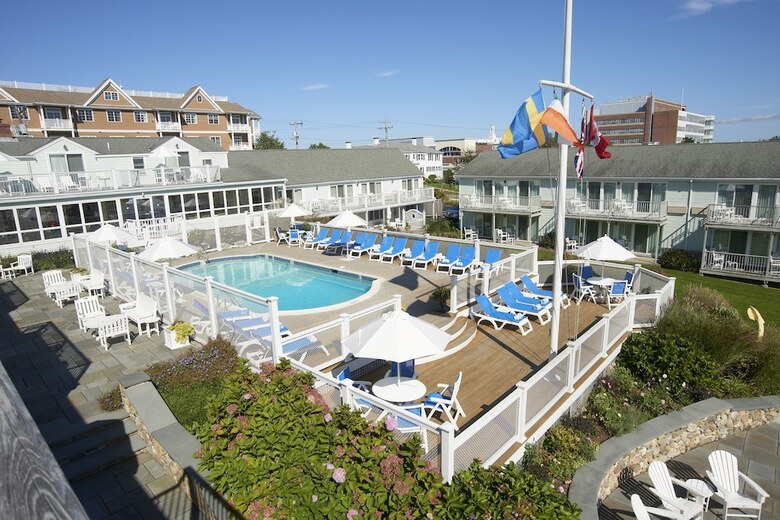Hotel Anchor In Distinctive Waterfront Lodging
