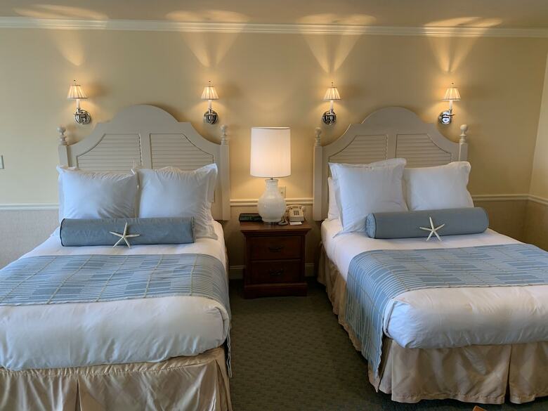Hotel Anchor In Distinctive Waterfront Lodging