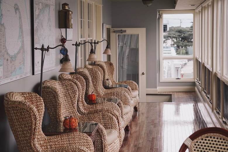 Hotel Anchor In Distinctive Waterfront Lodging