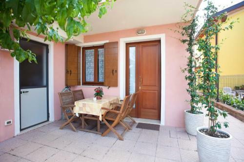 Hostal B&B By Max