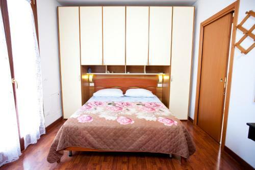 Hostal B&B By Max