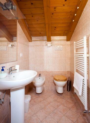Hostal B&B By Max