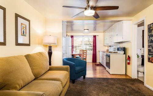Aparthotel Lava Hot Springs Suites