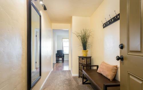 Aparthotel Lava Hot Springs Suites