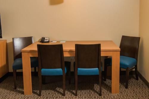 Hotel Towneplace Suites By Marriott Erie