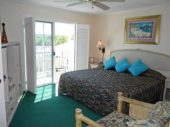 The Boathouse Motel