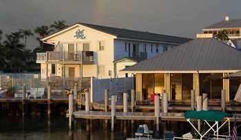 The Boathouse Motel