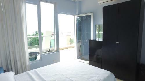 Room2board Hostel And Surf School