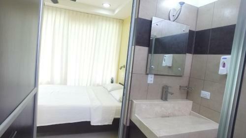 Room2board Hostel And Surf School