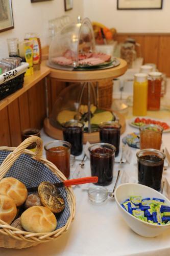 Hostal Waldhotel Unterbach