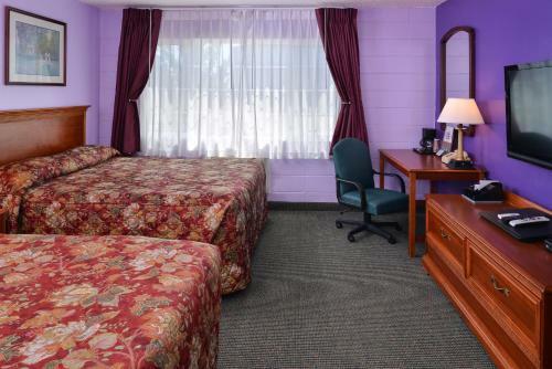 Maverick Motel