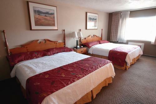 Maverick Motel