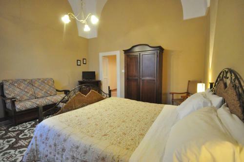 Felline In Bed&breakfast