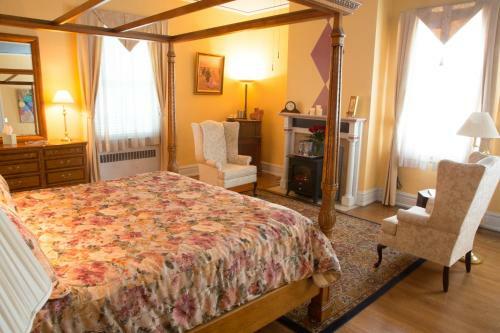 Morehead Manor Bed And Breakfast