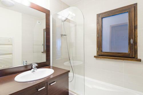 Aparthotel Lagrange Prestige Les Fermes Emiguy