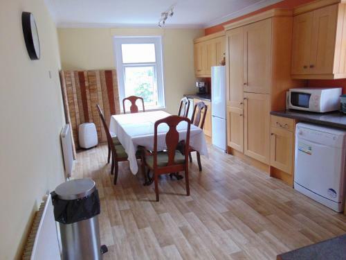 Flat 5 Apartments