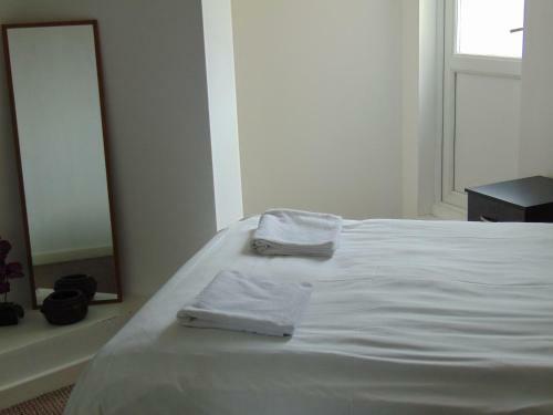 Flat 5 Apartments
