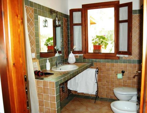 Hostal Agriturismo L'aglientu B&B