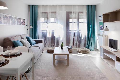 Apartamentos Tur�sticos Beethoven Haro