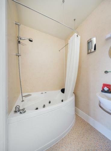 Hostal Ravensworth House