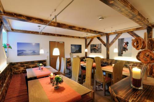 Hostal Ferienparadies Alpengl�hn