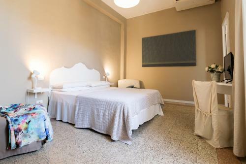 Hostal Blulass� City Center Rooms