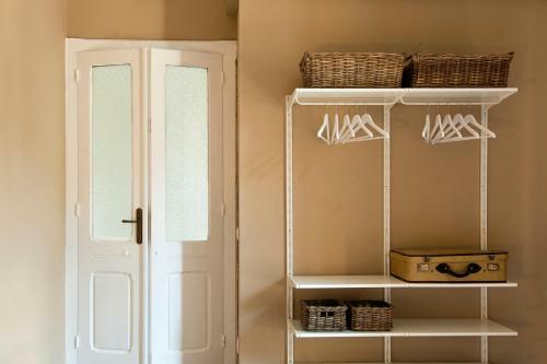 Hostal Blulass� City Center Rooms