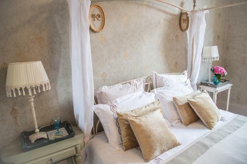 Bed & Breakfast Maison Du Th��tre Saint Bonnet