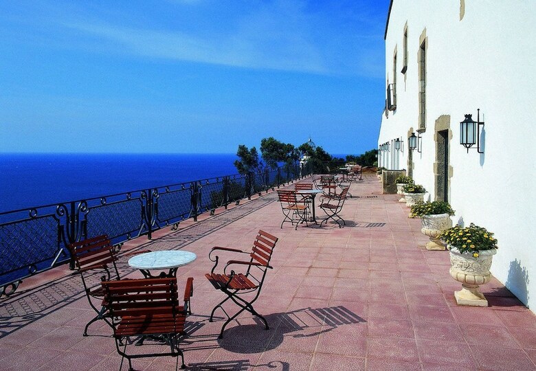 El Far Hotel Restaurant