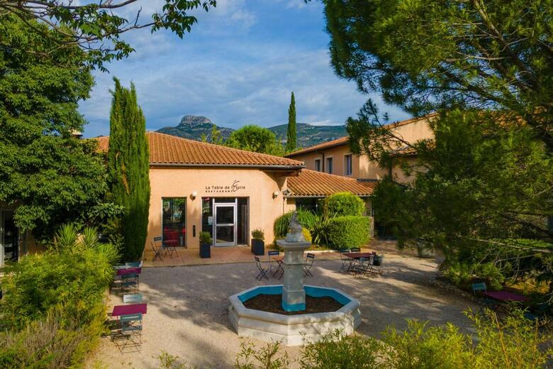 Hotel Logis Le Mas De L'�toile Aubagne