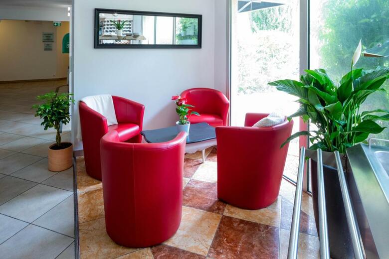Hotel Logis Le Mas De L'�toile Aubagne