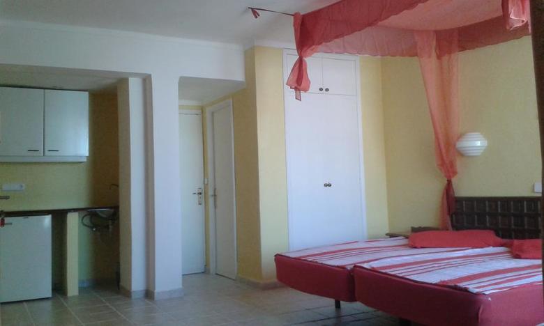Hostal Amena Mar