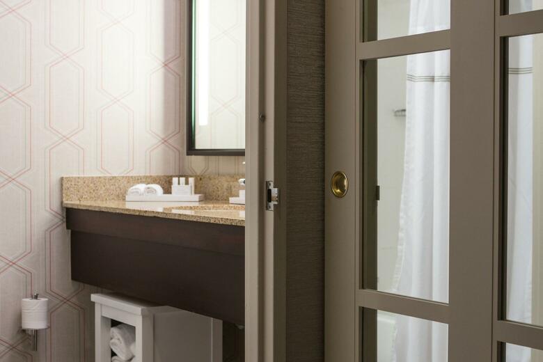 Hotel Courtyard By Marriott Midtown East
