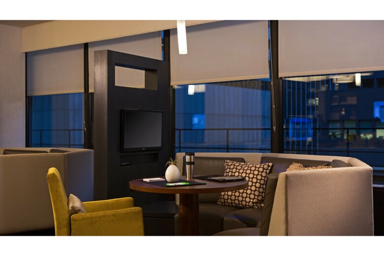 Hotel Courtyard By Marriott Midtown East