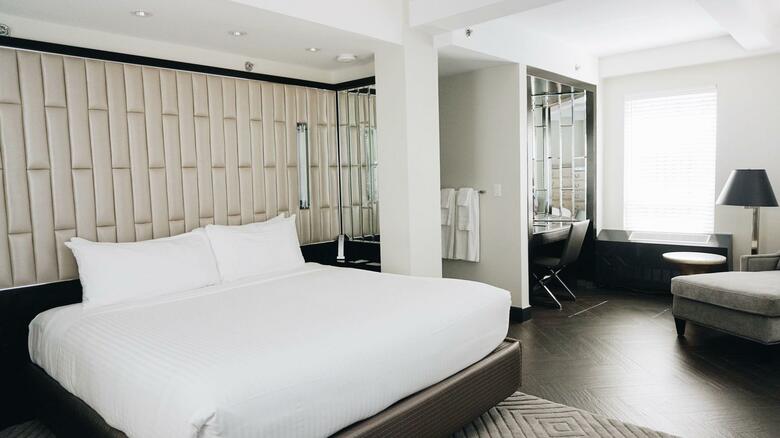 Edison Hotel