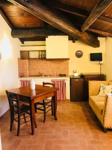 Agroturismo Antico Borgo De Romolini