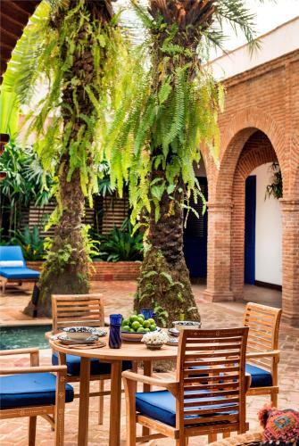 Hotel Casas Del XVI